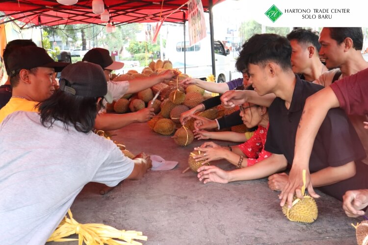 HTC_-_ilustrasi_artikel-desember-festival_durian_2